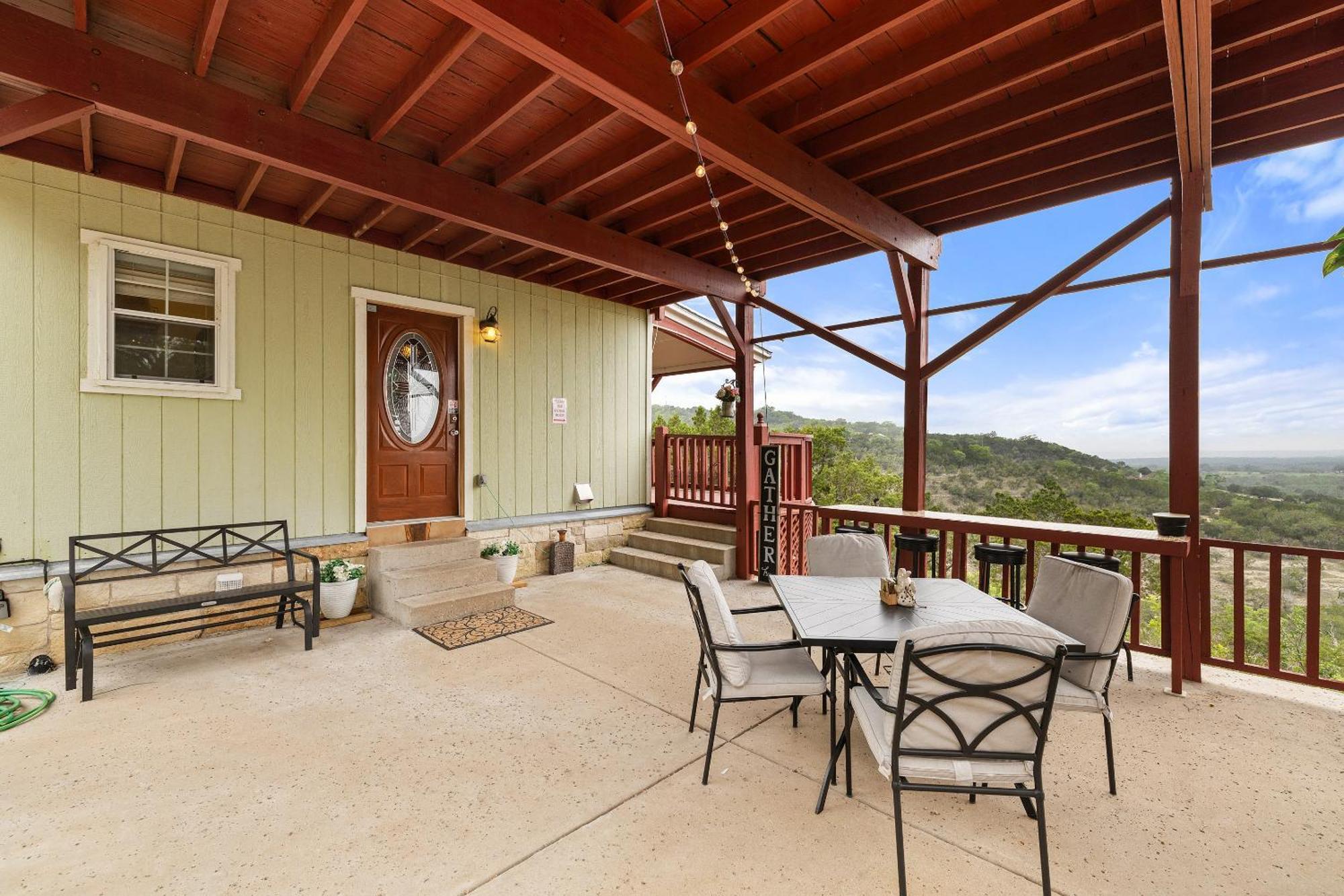 Entire 2Br 2Ba Hilltop View Home Sleeps 7 Pets 4 Acres Jacuzzi Central Ac Kingbeds Free Wifi-Parking Kitchen Washerdryer Starry Terrace Two Sunset Dining Patios Grill Stovetop Oven Fridge Onsitewoodedhiking Wildlife Coveredpatio4Pets & Birds Singing! Marble Falls Exterior foto